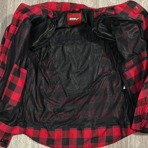 Noru red and black checkered riding shirt with armor men’s sz XL - Picture 2 of 10